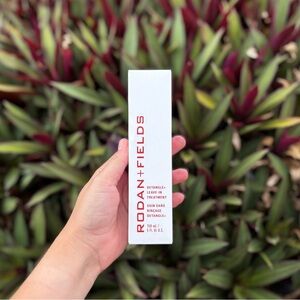 BNIB Rodan + Fields DETANGLE+ Leave-In Treatment